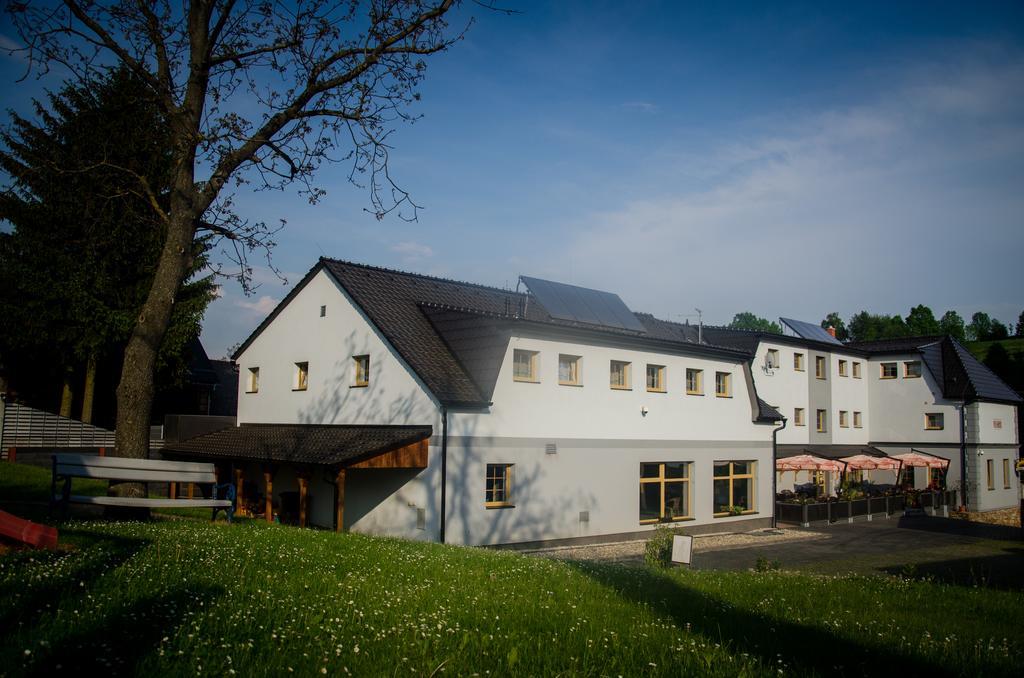 Penzion Pod Hurkou Hradecna Exteriör bild
