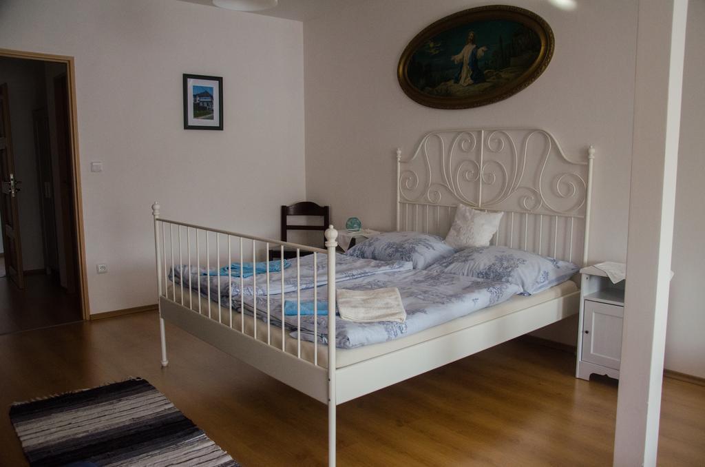 Penzion Pod Hurkou Hradecna Exteriör bild